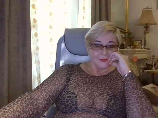 KarinkaSweet webcam