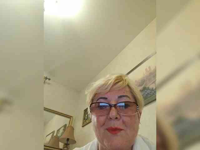 KarinkaSweet webcam
