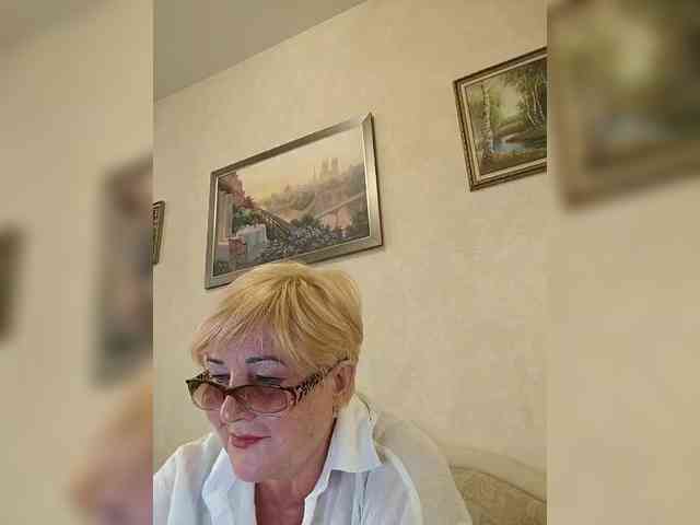 KarinkaSweet webcam