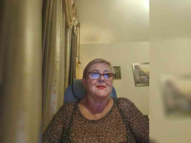 KarinkaSweet webcam