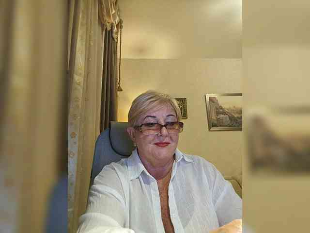 KarinkaSweet webcam