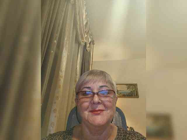 KarinkaSweet webcam