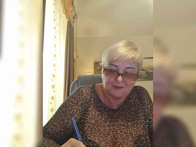KarinkaSweet webcam