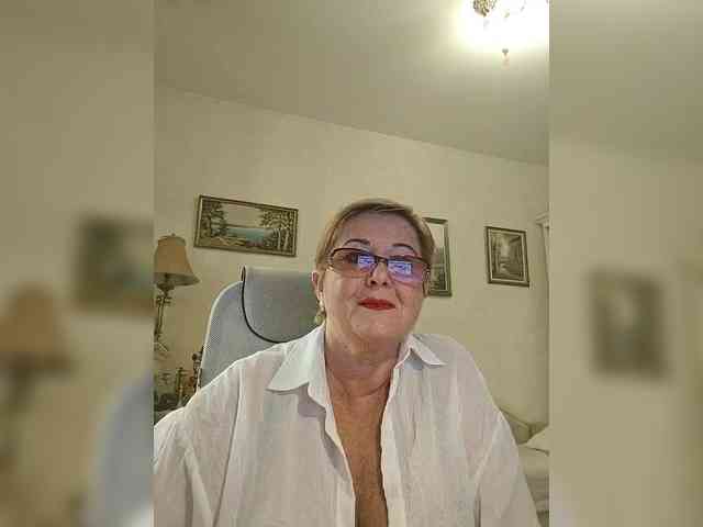 KarinkaSweet webcam