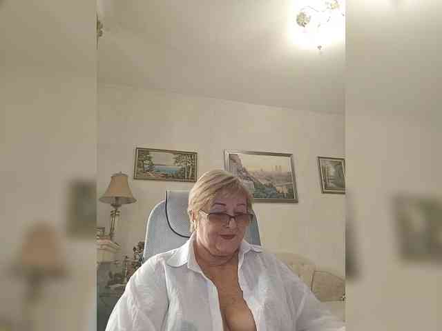 KarinkaSweet webcam