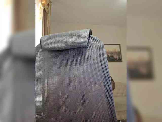 KarinkaSweet webcam