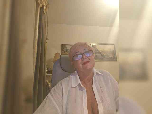 KarinkaSweet webcam