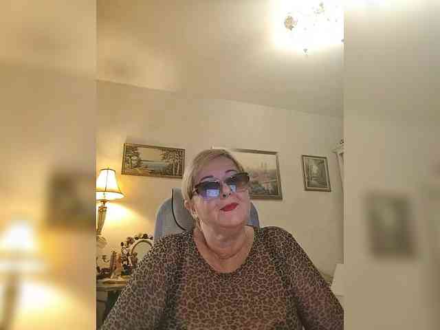 KarinkaSweet webcam