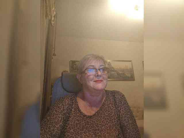 KarinkaSweet webcam