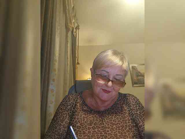 KarinkaSweet webcam