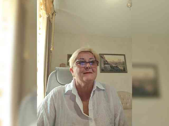 KarinkaSweet webcam