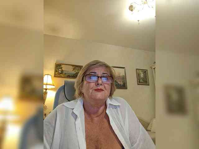 KarinkaSweet webcam