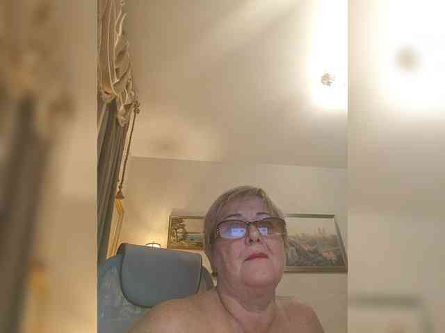 KarinkaSweet webcam
