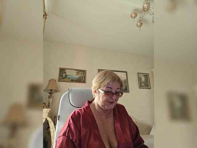 KarinkaSweet webcam