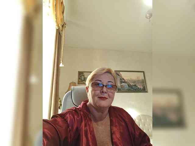 KarinkaSweet webcam