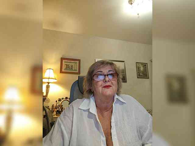 KarinkaSweet webcam