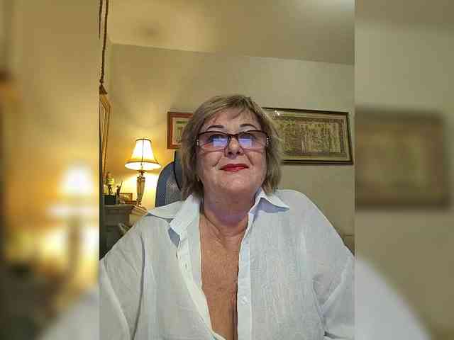 KarinkaSweet webcam