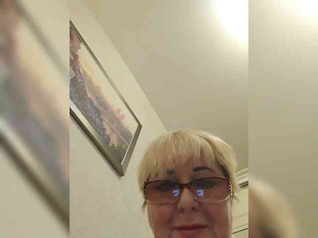 KarinkaSweet webcam