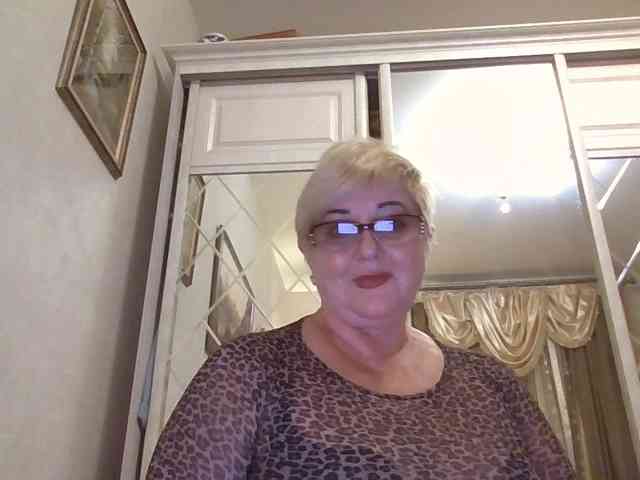 KarinkaSweet webcam