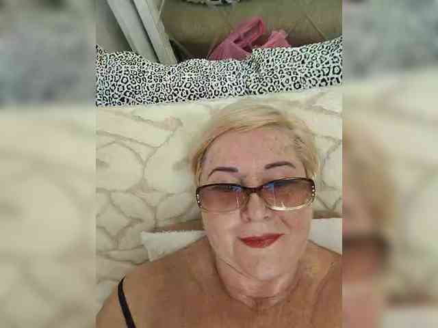 livesex cam KarinkaSweet