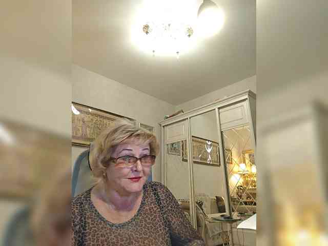 KarinkaSweet webcam