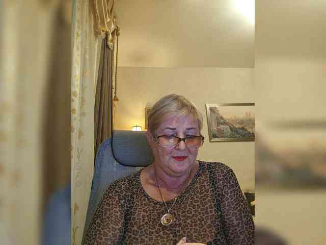 KarinkaSweet webcam