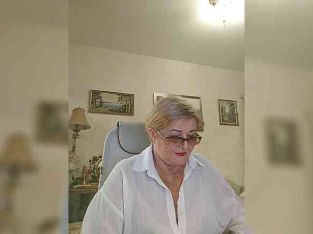 KarinkaSweet webcam