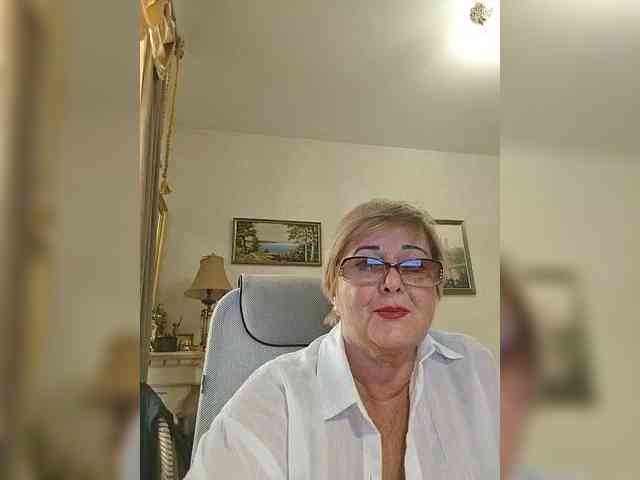 KarinkaSweet webcam