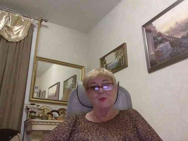 KarinkaSweet webcam