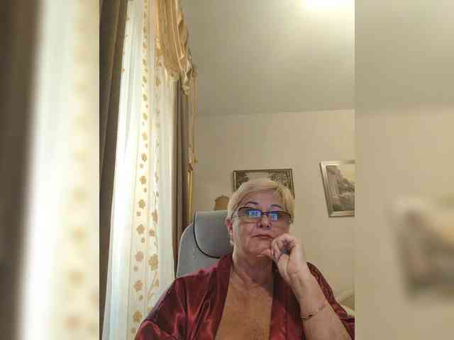 KarinkaSweet webcam