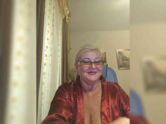 KarinkaSweet webcam