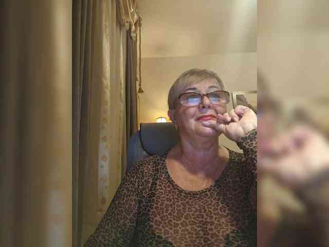 KarinkaSweet webcam