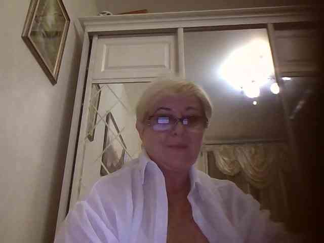 KarinkaSweet webcam
