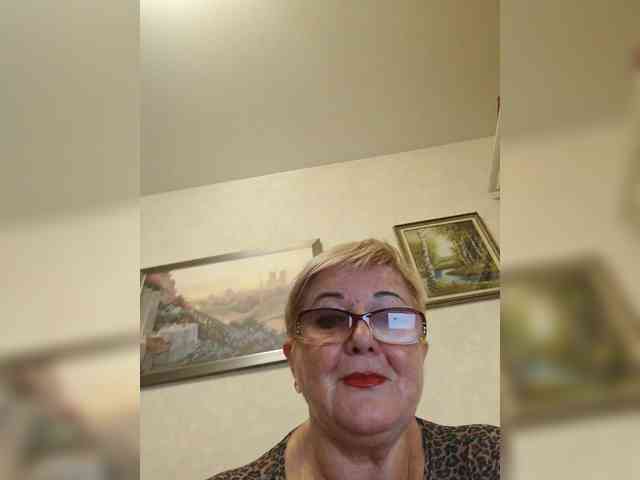 KarinkaSweet webcam