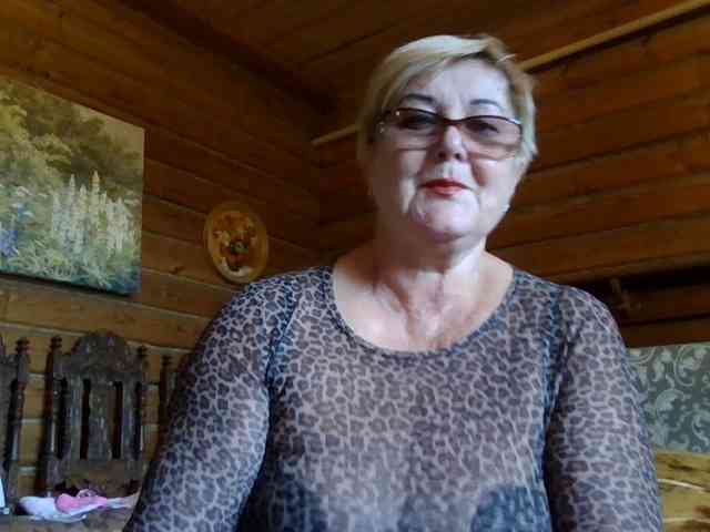 KarinkaSweet webcam