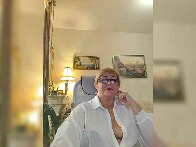 KarinkaSweet webcam