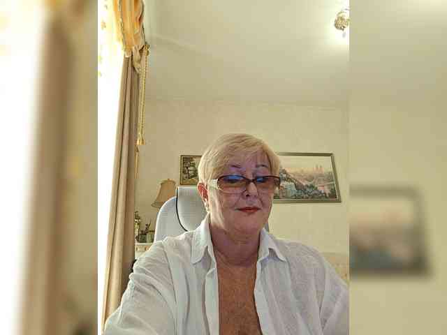 KarinkaSweet webcam