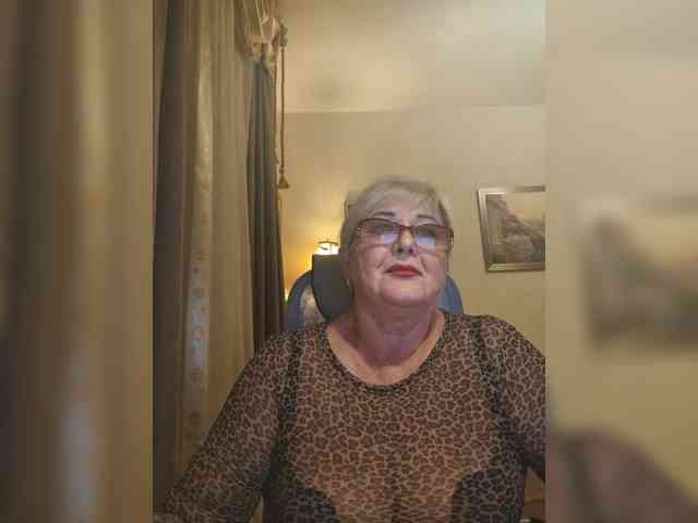 KarinkaSweet webcam