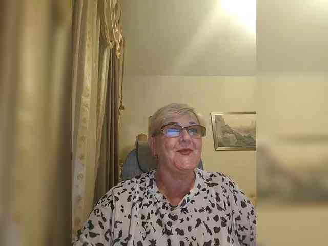 KarinkaSweet webcam