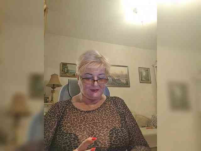 KarinkaSweet webcam