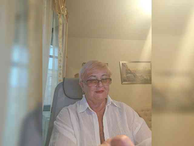 KarinkaSweet webcam