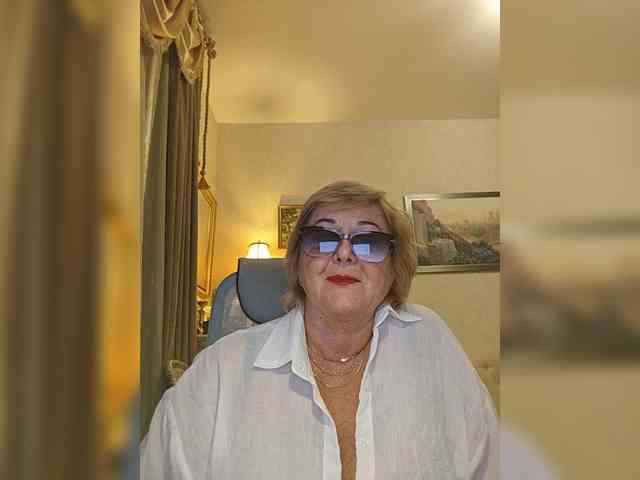 KarinkaSweet webcam