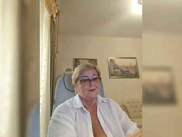 KarinkaSweet webcam