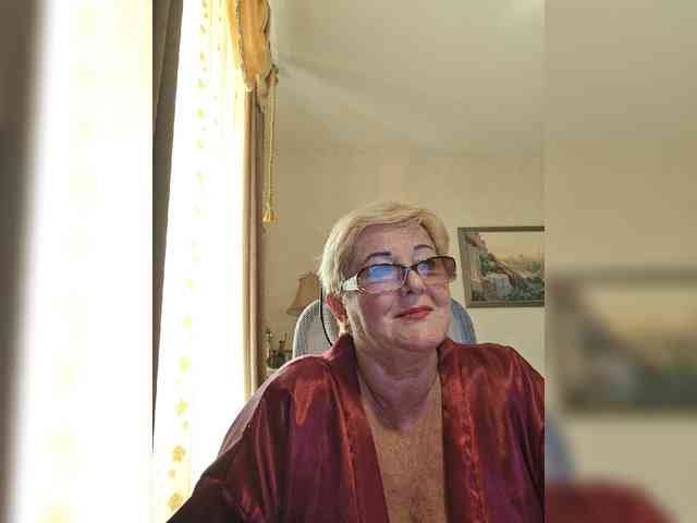 KarinkaSweet webcam
