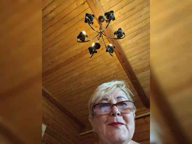 KarinkaSweet webcam