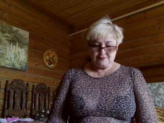 KarinkaSweet webcam