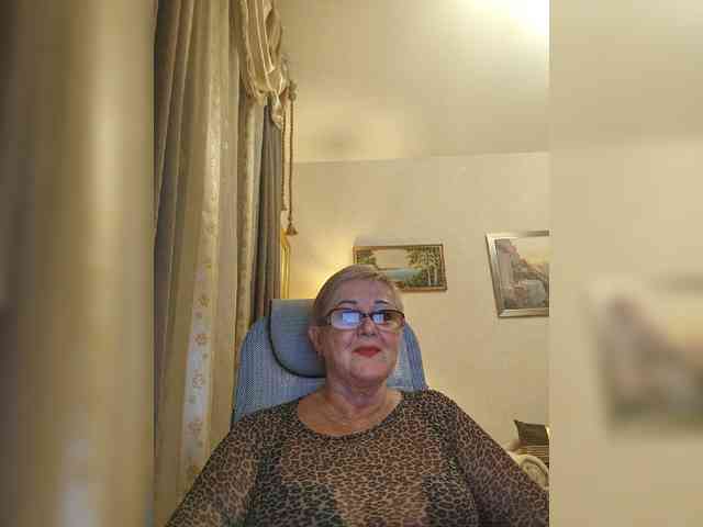KarinkaSweet webcam