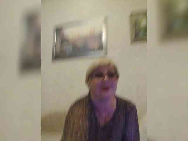 KarinkaSweet webcam