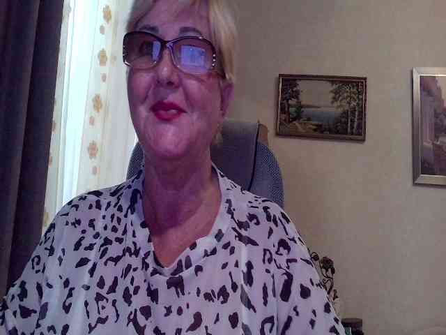 KarinkaSweet webcam