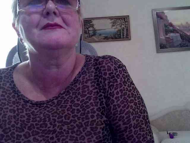 KarinkaSweet webcam